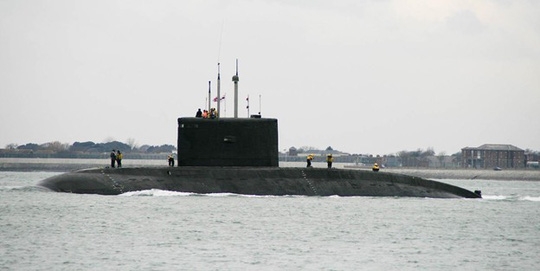 Ảnh chụp tàu ngầm Fateh thế hệ mới được trang bị tên lửa hành trình của Iran. Ảnh: Reuters