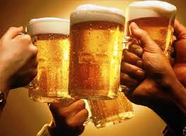 Bia có tác dụng lợi tiểu không tốt cho cơ thể ngày nắng nóng