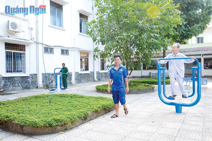  Nơi tập thể dục của bệnh nhân tại Trung tâm Y tế huyện Bình Sơn.