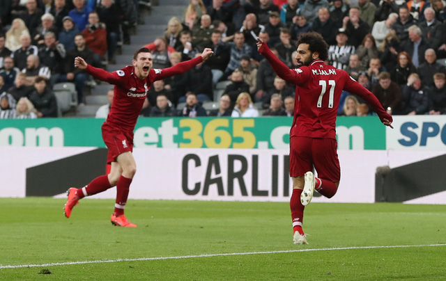  Salah ăn mừng bàn nâng tỉ số lên 2-1 cho Liverpool - Ảnh: REUTERS