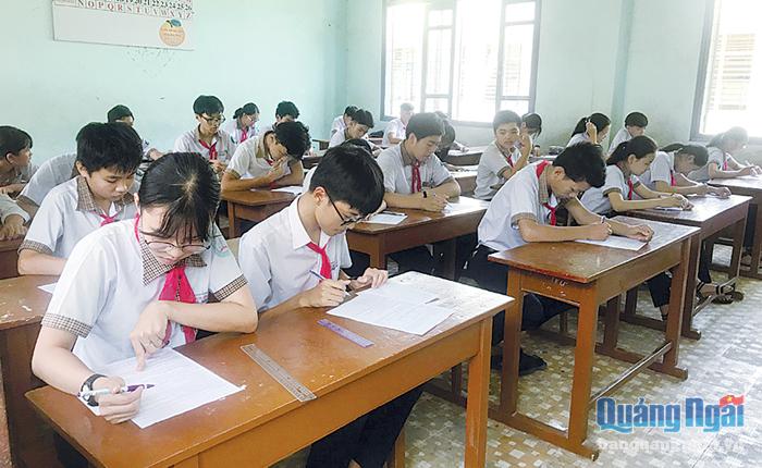 Học sinh lớp 9, Trường THCS Trương Quang Trọng (TP.Quảng Ngãi) đang miệt mài ôn thi.Các mốc thời gian quan trọng
