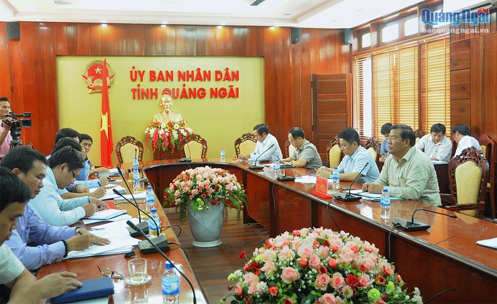 Quang cảnh buổi làm việc