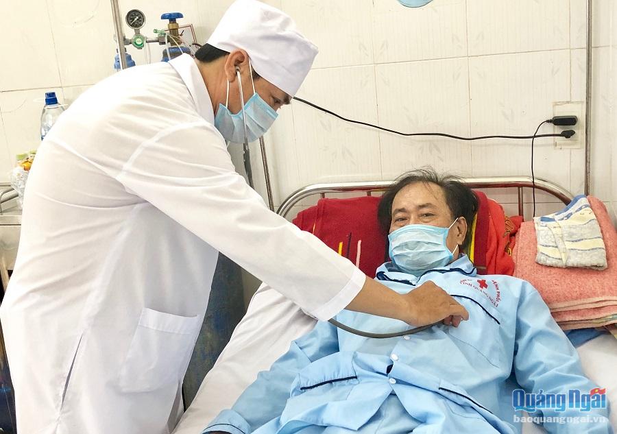 Mỗi năm có hơn 200 ca mắc bệnh phỗi tắc nghẽn mãn tính phải nhập viện điều trị nội trú tại Quảng Ngãi