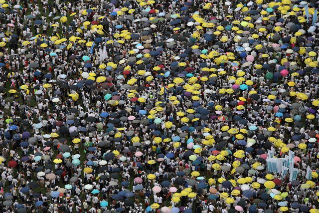 Biểu tình phản đối dự luật dẫn độ tại Hong Kong (Ảnh: AFP)