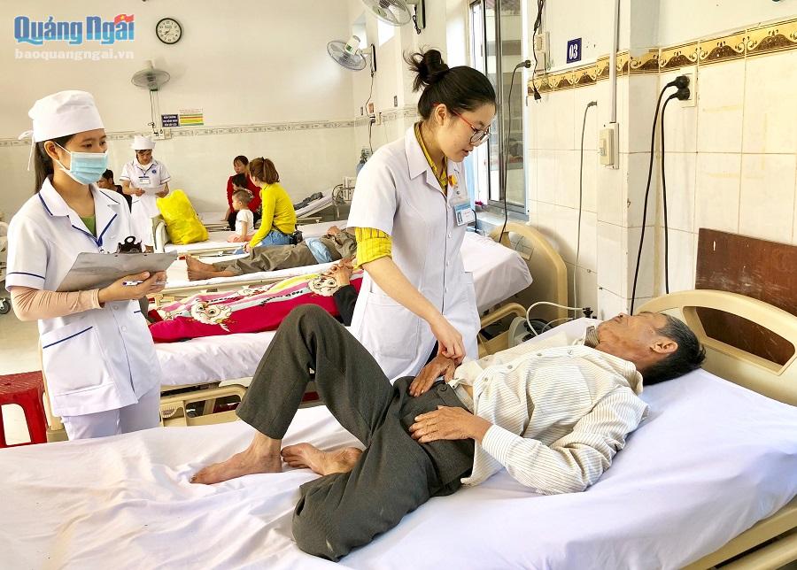 Trung tâm Y tế huyện Bình Sơn luôn lấy sự hài lòng của người bệnh làm thước đo hiệu quả làm việc