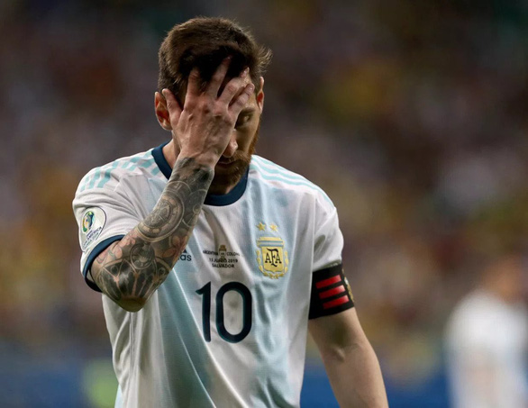  Messi thi đấu nhạt nhòa trong trận thua trước Colombia - Ảnh: GETTY