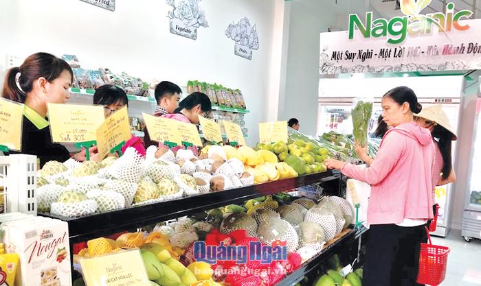  Cửa hàng Naganic thứ 3, tại số 241 Lê Trung Đình (TP.Quảng Ngãi) vừa khai trương, thu hút đông đảo người tiêu dùng.
