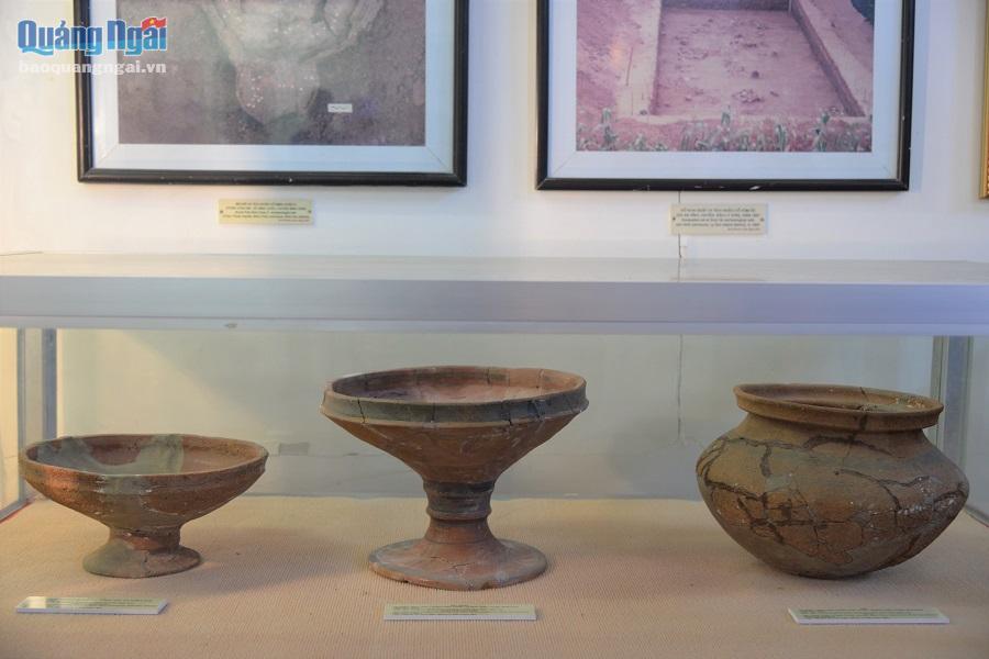 Các hiện vật có niên đại hàng nghìn năm thuộc Văn hóa Sa Huỳnh đang được lưu giữ đã giúp du khách và các chuyên gia có cái nhìn cụ thể hơn về nền văn hóa lâu đời này