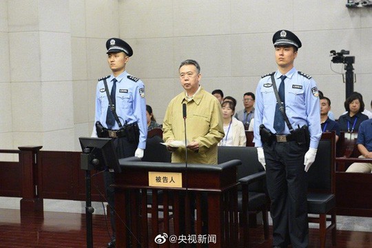  Ông Mạnh Hoành Vĩ xuất hiện trong phiên tòa hôm 20-6. Ảnh: Weibo