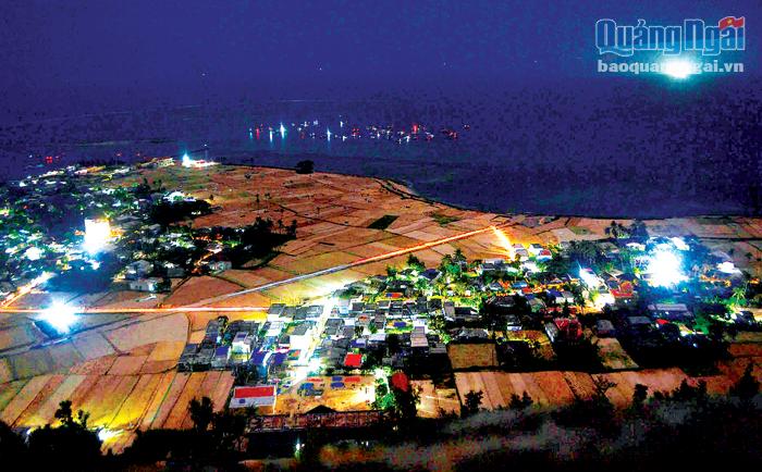  Đảo Lý Sơn về đêm.    ảnh: X.THIÊN