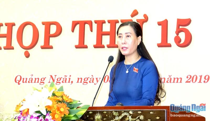 Phó Bí thư Thường trực Tỉnh ủy, Chủ tịch HĐND tỉnh Bùi Thị Quỳnh Vân phát biểu khai mạc kỳ họp
