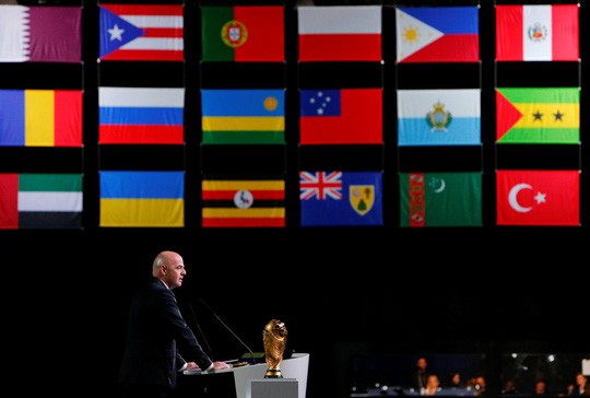  Chủ tịch FIFA kiên quyết triệt bỏ nạn phân biệt chủng tộc