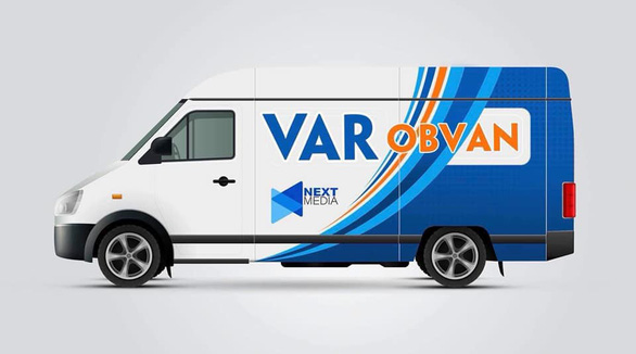 Phòng VAR di động của V-League được lắp đặt trên một chiếc ôtô 16 chỗ đã cải tiến- Ảnh: NEXT MEDIA