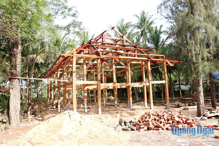 Mặc dù UBND tỉnh đã có chủ trương thu hồi đất dự án, xong Công ty TNHH Hà Thành vẫn đầu tư nhà gỗ và bị đình chỉ thi công.