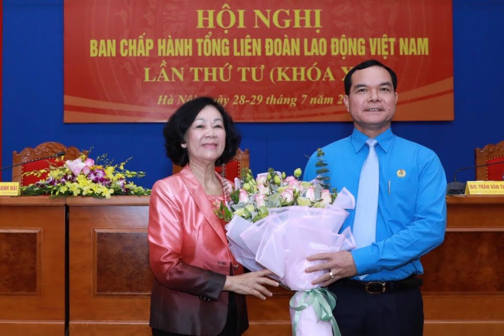 Ông Nguyễn Đình Khang được bầu làm Chủ tịch Tổng Liên đoàn lao động Việt Nam. Ảnh: dantri.com.vn