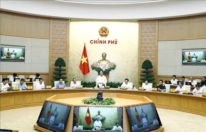 Thủ tướng Nguyễn Xuân Phúc chủ trì phiên họp Chính phủ chuyên đề xây dựng pháp luật. Ảnh: Thống Nhất/TTXVN