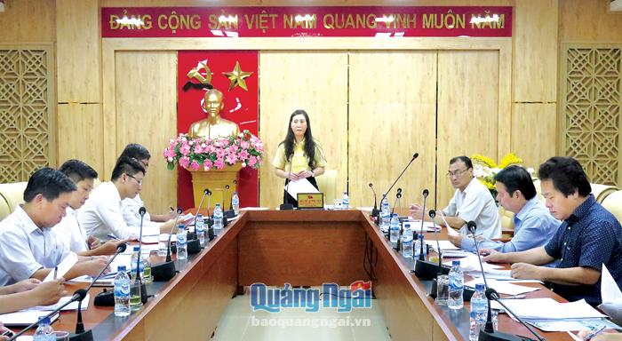 Đồng chí Bùi Thị Quỳnh Vân phát biểu chỉ đạo cuộc họp.  ảnh: T. THUẬN