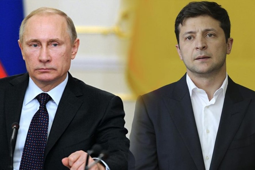 Tổng thống Ukraina Volodymyr Zelensky đề nghị Tổng thống Nga Vladimir Putin giúp chấm dứt chiến sự ở miền đông Ukraina. Ảnh: UNIAN