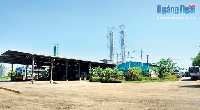 Nhà máy mì Tịnh Phong vẫn hoạt động, dù đã có kế hoạch di dời từ năm 2012.