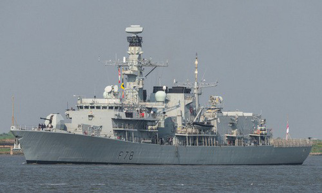 Tàu hộ vệ HMS Kent. (Ảnh: Shipspotting)