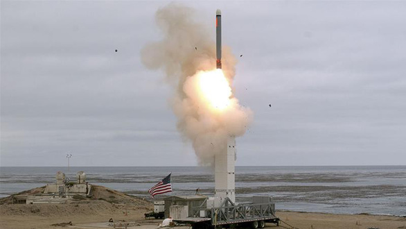 Vụ thử tên lửa hành trình phóng từ mặt đất ở đảo San Nicolas, ngoài khơi bang California hôm 18-8 - Ảnh: AFP/Bộ Quốc phòng Mỹ