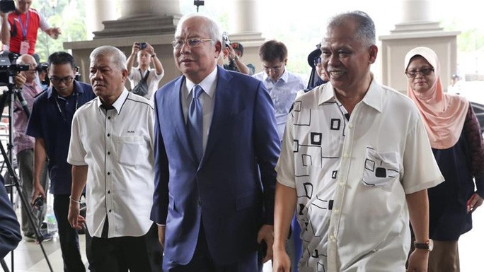 Ông Najib đến toà án hôm 28-8. Ảnh: AP