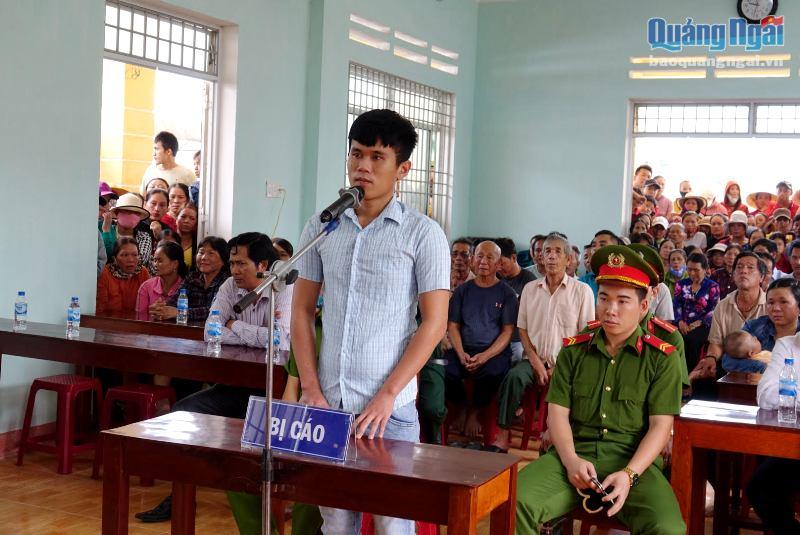 Bị cáo Phạm Minh Hiếu tại phiên tòa