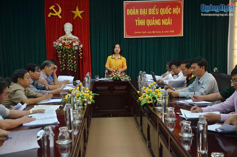  Phó Trưởng đoàn chuyên trách Đoàn ĐBQH tỉnh Phạm Thị Thu Trang phát biểu tại 