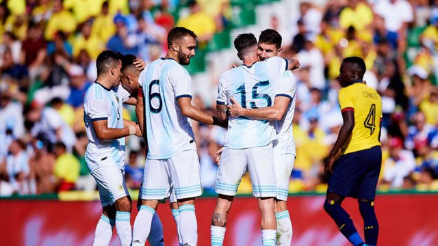 Argentina chẳng gặp khó khăn gì trước Ecuador dù thiếu vắng Messi và Aguero trong đội hình