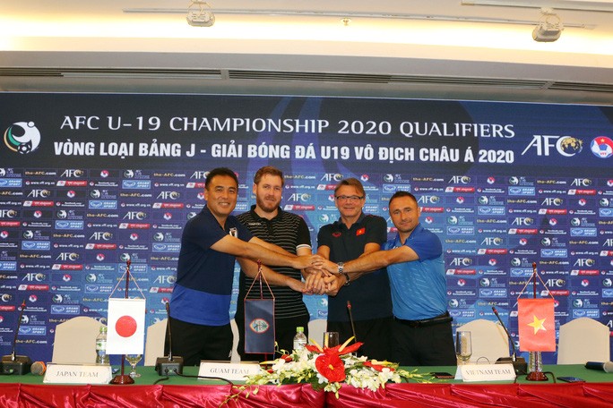  Buổi họp báo Giải bóng đá U19 vô địch châu Á 2010