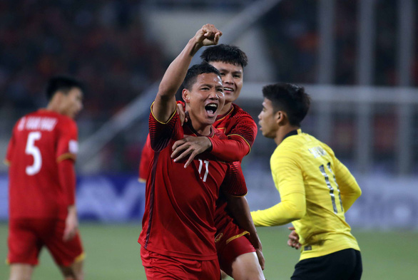 Anh Đức ăn mừng bàn thắng trong trận chung kết AFF Cup 2018 với Malaysia - Ảnh: N.K.