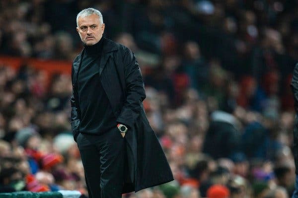 Jose Mourinho sẽ tiếp quản chiếc ghế nóng tại Tottenham Hotspur. Ảnh: Getty Images.