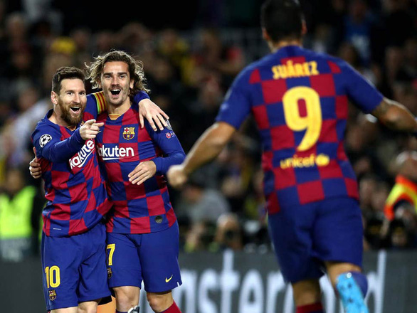 Messi cùng Barcelona đã đoạt vé đi tiếp sau lượt trận thứ 5 vòng bảng Champions League - Ảnh: GETTY IMAGES