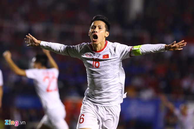 Đỗ Hùng Dũng ăn mừng bàn nâng tỷ số lên 2-0 trong trận đấu với U22 Indonesia. Ảnh: Thuận Thắng.