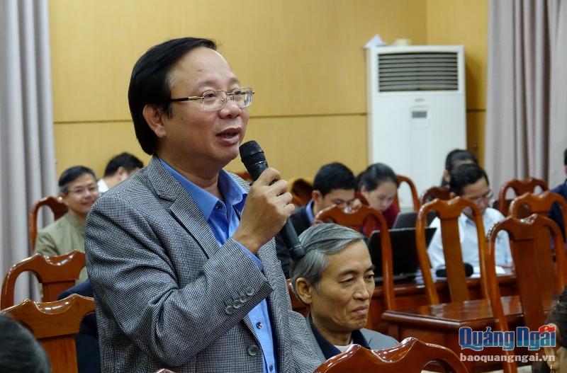 Giám đốc Sở LĐTB & XH tỉnh Lương Kim Sơn giải trình các nội dung đại biểu HĐND thảo luận liên quan đến các Tờ trình thuộc lĩnh vực phụ trách