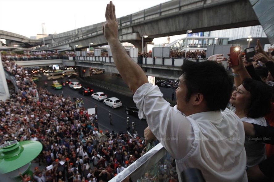 Lãnh đạo đảng đối lập Thái Lan FFP trong cuộc biểu tình ngày 14.12 ở Bangkok. Ảnh: Bangkok Post