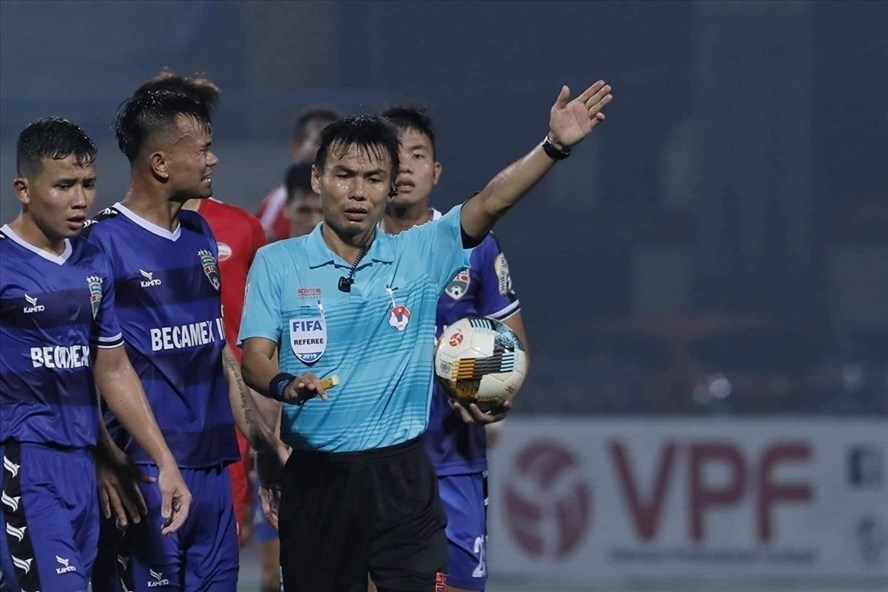 Ông Trương Hồng Vũ - 1 trong 5 trọng tài FIFA của Việt Nam cũng không có tên làm nhiệm vụ ở giải châu Á. Ảnh: HA.
