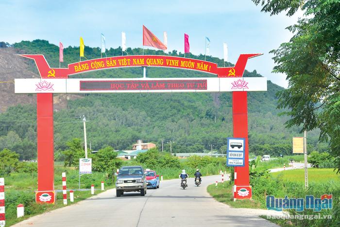 Diện mạo nông thôn mới huyện Sơn Tịnh ngày càng khởi sắc. Ảnh: T.L