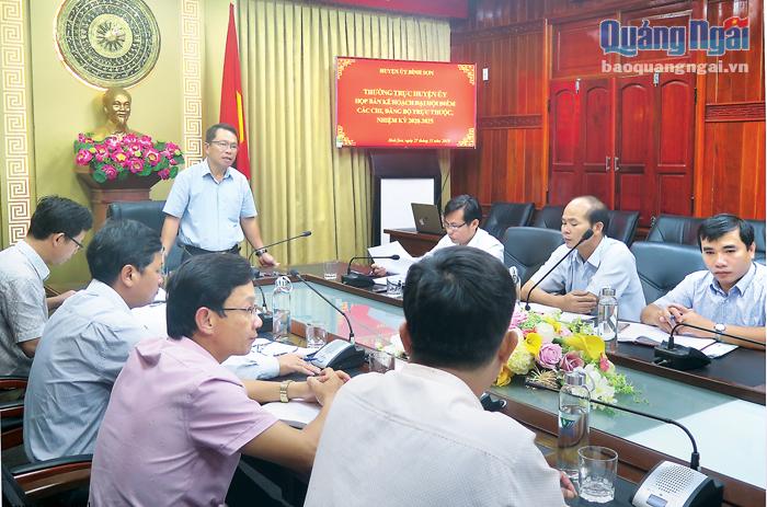Ban Thường vụ Huyện ủy Bình Sơn họp bàn kế hoạch đại hội điểm cấp cơ sở nhiệm kỳ 2020 - 2025.
