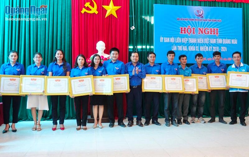 Các cá nhân được nhận Bằng khen của Trung ương Hội LHTN Việt Nam 