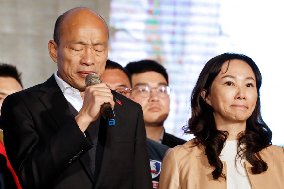 Ông Hàn Quốc Du, ứng viên của Quốc Dân đảng, thừa nhận thất bại tại thành phố Cao Hùng ngày 11-1 - Ảnh: REUTERS