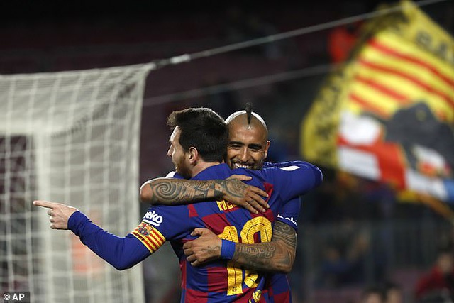 Messi lập cú đúp giúp Barcelona thắng ấn tượng 5-0