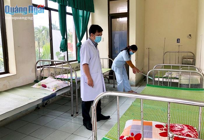 Bệnh viện Đa khoa TP.Quảng Ngãi đã bố trí 3 phòng với 12 giường bệnh được cách ly cho những ca nghi nghiễm Covid-19