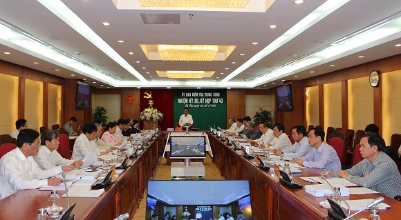 Đồng chí Trần Cẩm Tú chủ trì kỳ họp. Ảnh UBKT Trung ương