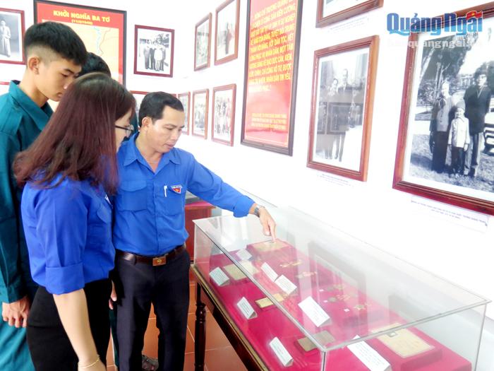 ĐVTN xã Tịnh Khê tham quan Nhà Lưu niệm đồng chí Trương Quang Giao