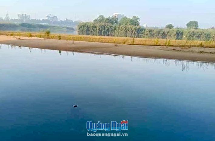 Hiện trường tìm thấy thi thể trên sông Trà Khúc
