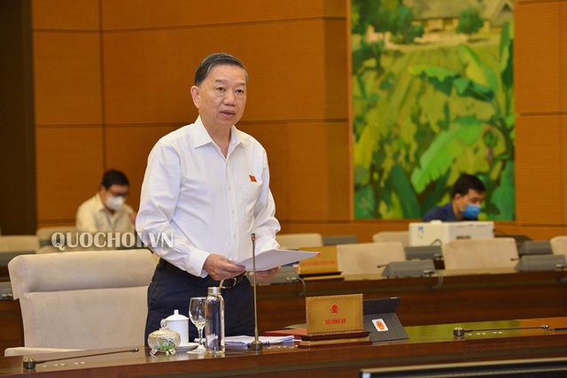 Bộ trưởng Công an Tô Lâm trình dự luật trước UB Thường vụ Quốc hội.