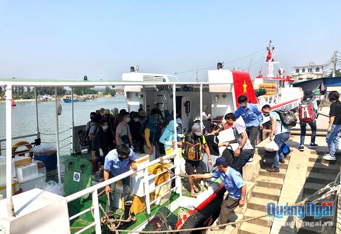 Quảng Ngãi cho tuyến vận tải Sa Kỳ- Lý Sơn hoạt động chở khách du lịch nội địa trở lại trong dịp 30.4-1.5 tới