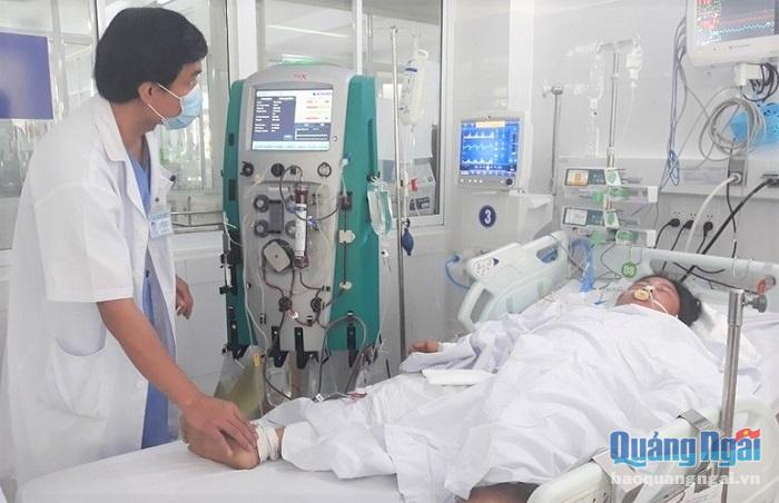 Bệnh viện Đà Nẵng đang điều trị tích cực cho hai trường hợp bị ngộ độc nặng do ăn nấm lạ