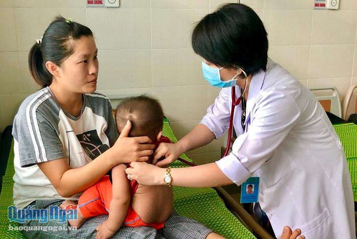 Nắng nóng khiến nhiều trẻ phải nhập viện để được điều trị bệnh về đường tiêu hóa